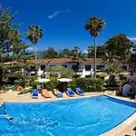Ambassador Hotel 3*