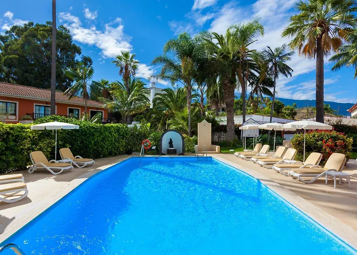 Ambassador Hotel 3*